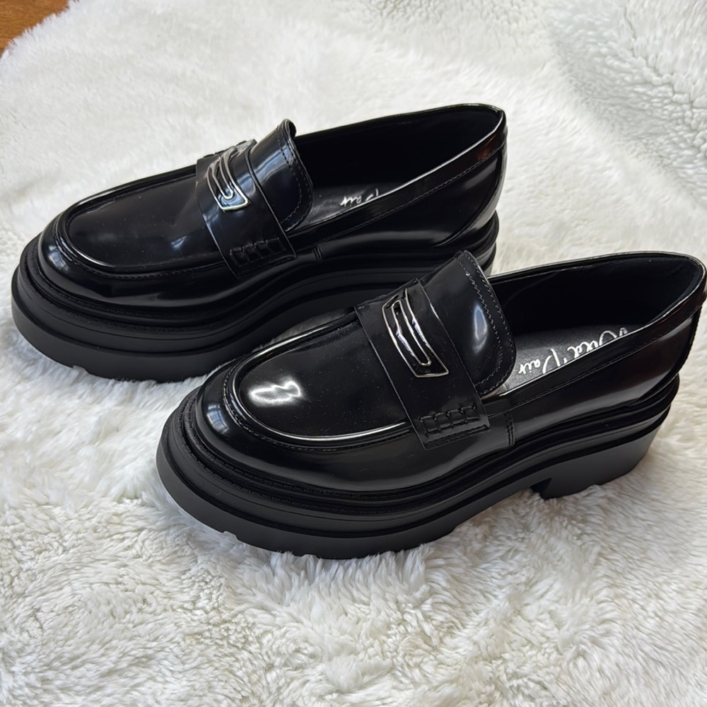 Wild Pair Black Platform Loafers NWOT